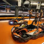 Olahraga Gokart Menggunakan Mobil Kecil Dan Arena