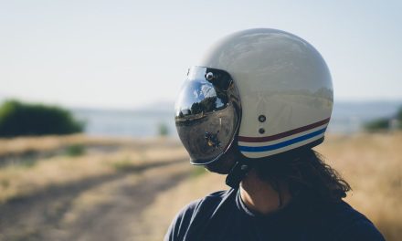 Perlindungan Kepala Saat Berkendara Dengan Motor