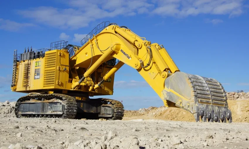 Penggunaan Dari Ekskavator Sebagai Alat Berat