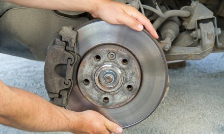 Komponen Pengereman Kendaraan Pada Sebuah Kampas Rem