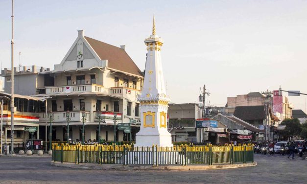 Struktur Bangunan Tugu Menjadi Ikonik Sebuah Kota