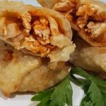 Camilan Ringan Cireng Yang Memiliki Isian Topping