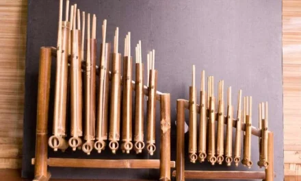 Budaya Tradisional Indonesia Memiliki Alat Musik Unik Angklung