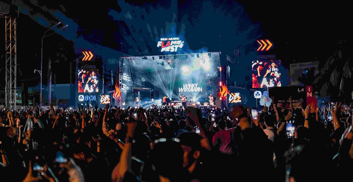 Pertunjukan Acara Musik Atau Konser Berbagai Band