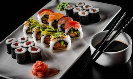 Identik Makanan Jepang Yaitu Sushi Yang Populer