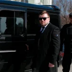 Pelindung Seseorang Melalui Bodyguard Yang Kuat