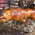 Hidangan Berbahan Babi Yang Di Panggang Matang