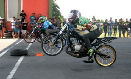 Kendaraan Modif Drag Khusus Untuk Balapan