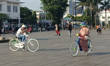 Kendaraan Unik Sepeda Ontel Untuk Bermain