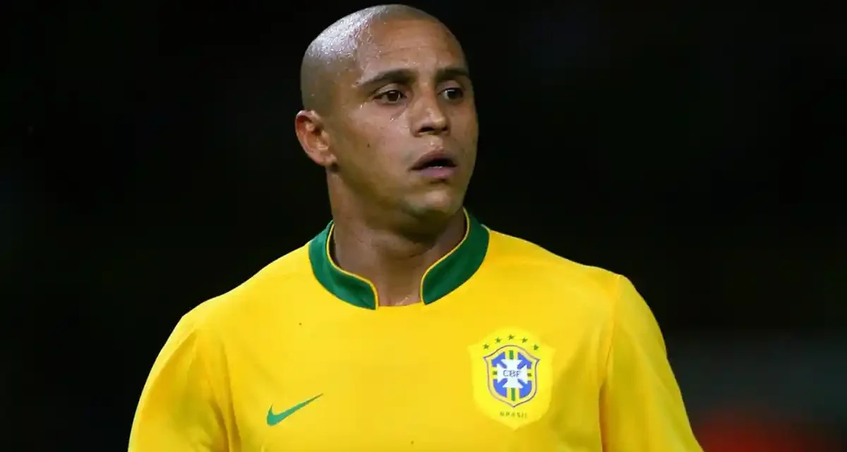 Pesepakbola Unggul Brasil Pemain Roberto Carlos