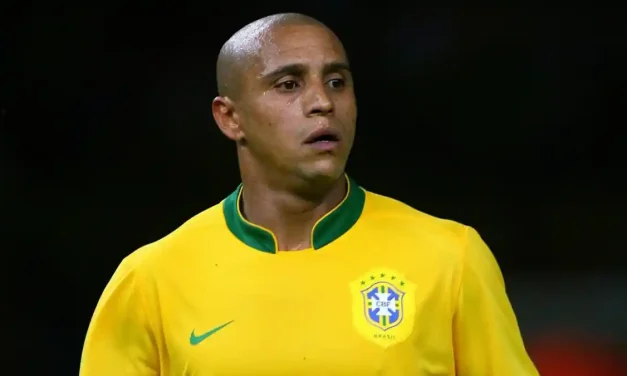 Pesepakbola Unggul Brasil Pemain Roberto Carlos