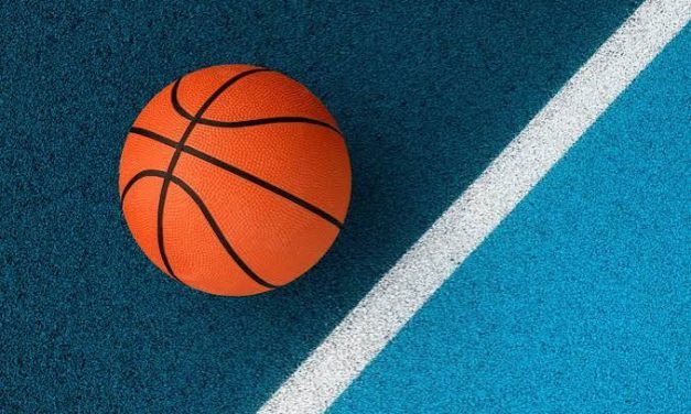 Olahraga Beregu Basket Dengan Memasuki Keranjang