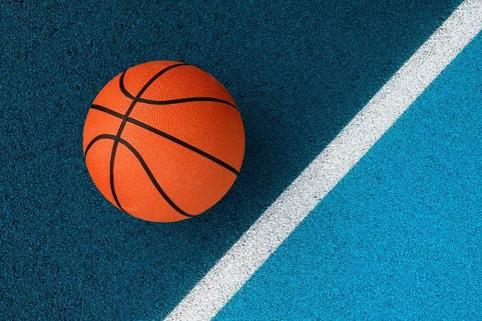 Olahraga Beregu Basket Dengan Memasuki Keranjang