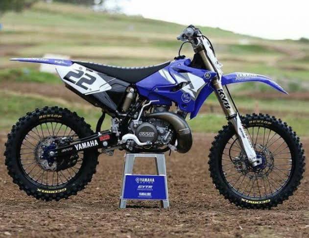 Suatu Balapan Motorcross Pada Sebuah Linatasan Rintangan