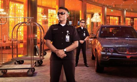 Penjagaan Seorang Bodyguard Dari Orang Yang Berbahaya