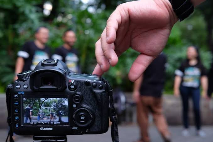 Suatu Perangkat Kamera Untuk Mengabadikan Momen